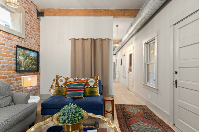 Foto del edificio - 343 S Scott Ave