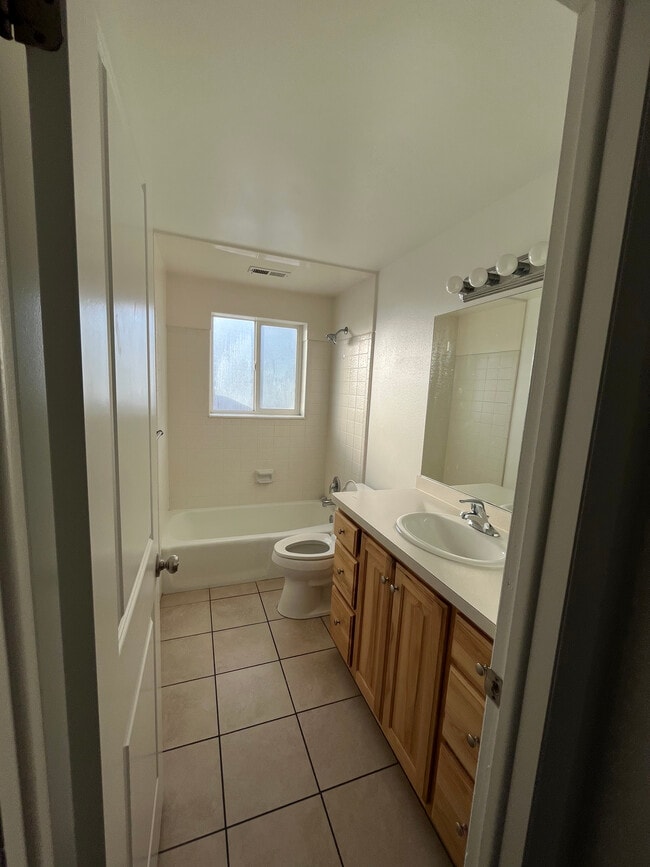 Bathroom - 344 S 150 W