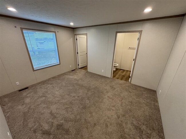 Building Photo - 38 Grant St