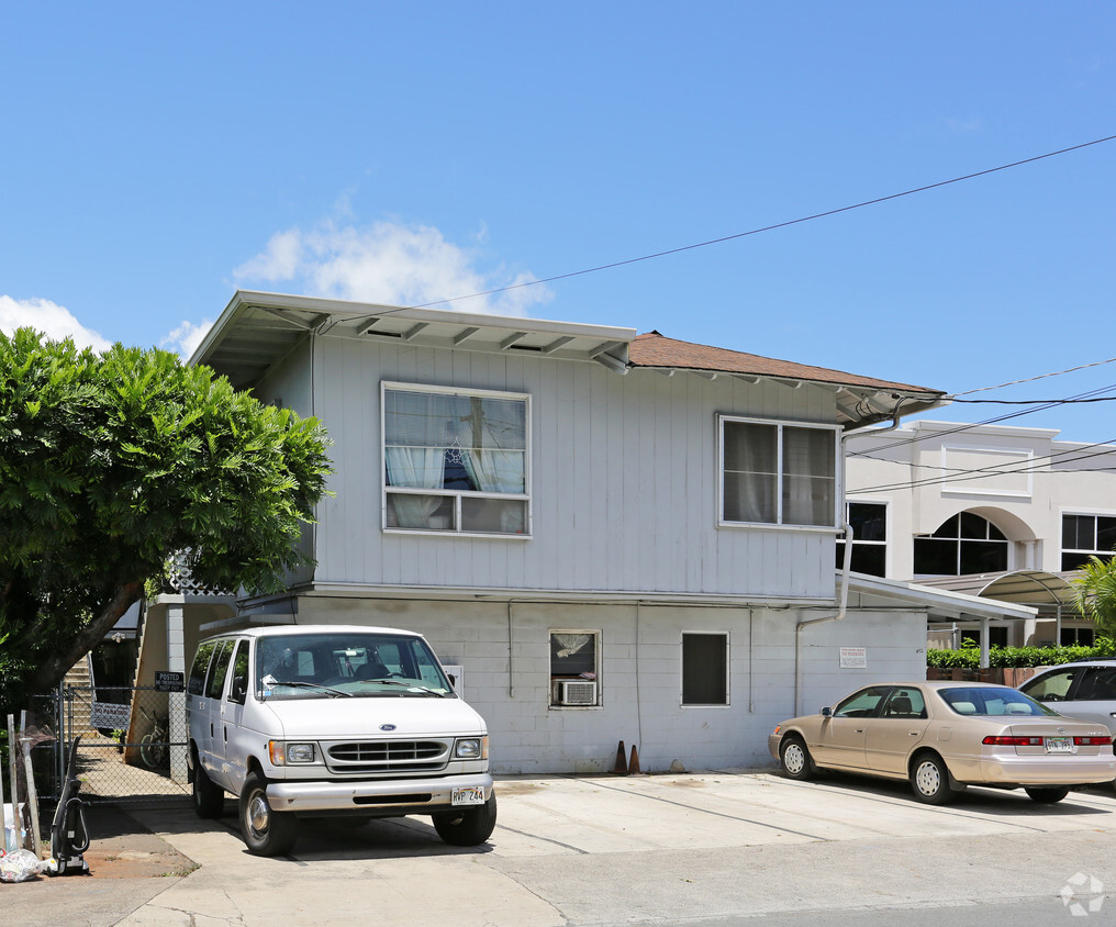 Building Photo - 2920 Kaimuki Ave