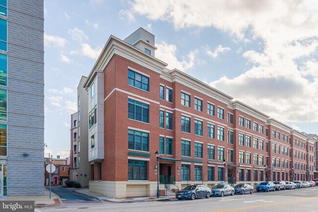 Building Photo - 903 S Caroline St