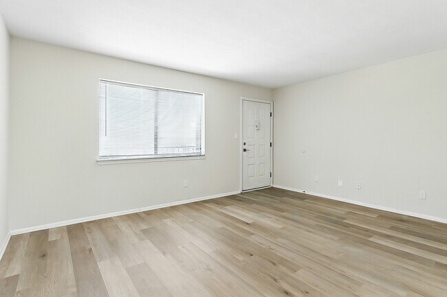 Brook - Sala de estar - Boulder Creek Apartments