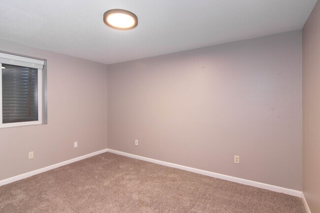 Foto del edificio - 2 Bed 1ba Liberty Lake Duplex Lower-level ...