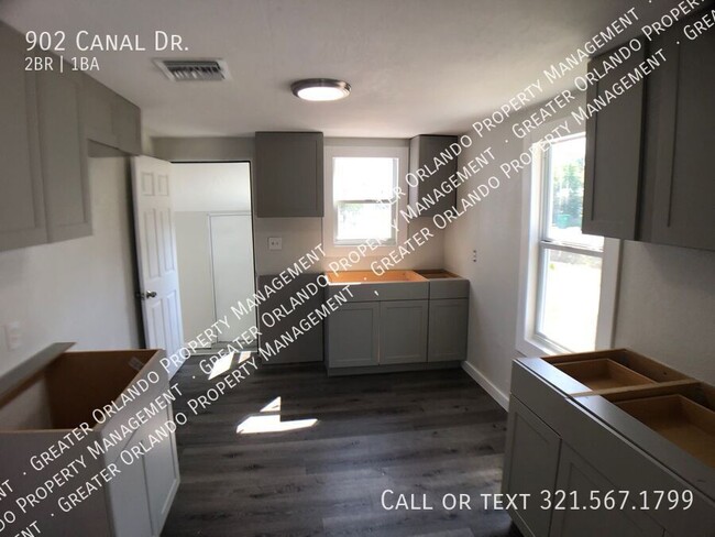 Building Photo - 902 Canal Dr