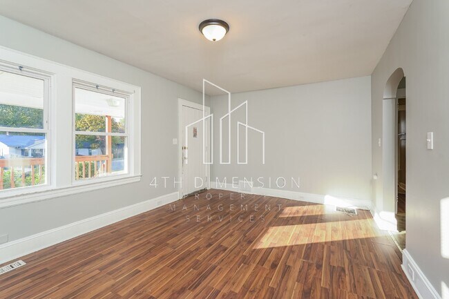 Building Photo - ***Accepting Housing Vouchers***   Discoun...