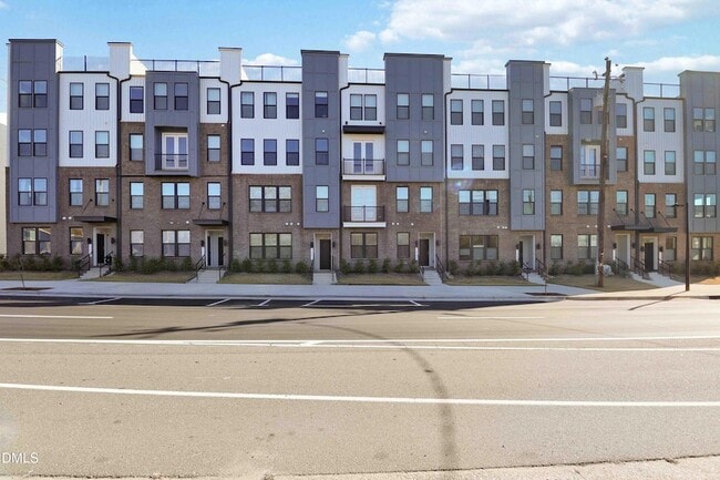 Building Photo - 1245 S Blount St