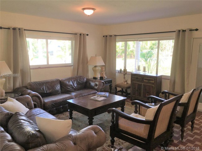 Building Photo - 374 N Biscayne River Dr