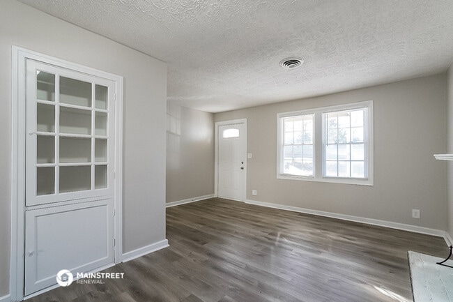 Building Photo - 2714 Hartford Dr