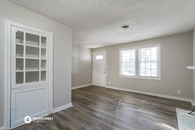 Foto del edificio - 2714 Hartford Dr
