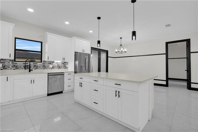Foto del edificio - 727 Aletha Ave S