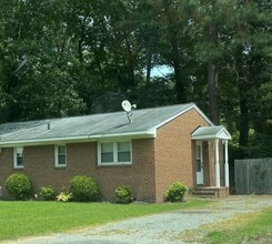 Building Photo - 7076 Bray Rd