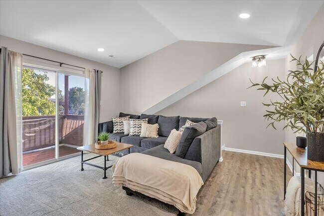 Foto del edificio - 612 Covington Ct