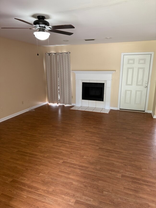 Building Photo - 109 W Bluemont Ct