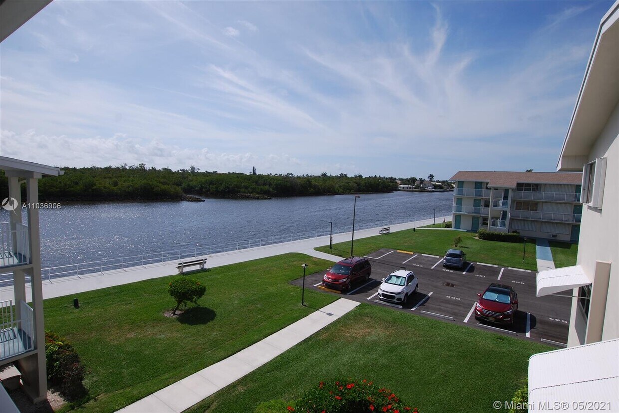 Foto principal - 530 Horizon St E