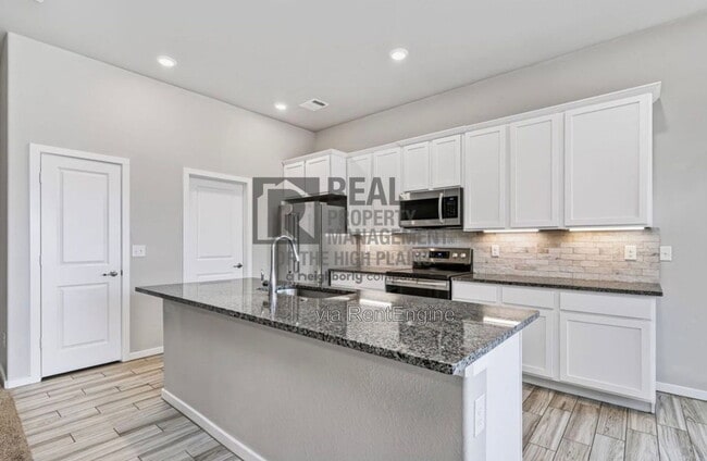 Building Photo - 9405 Sydney Dr