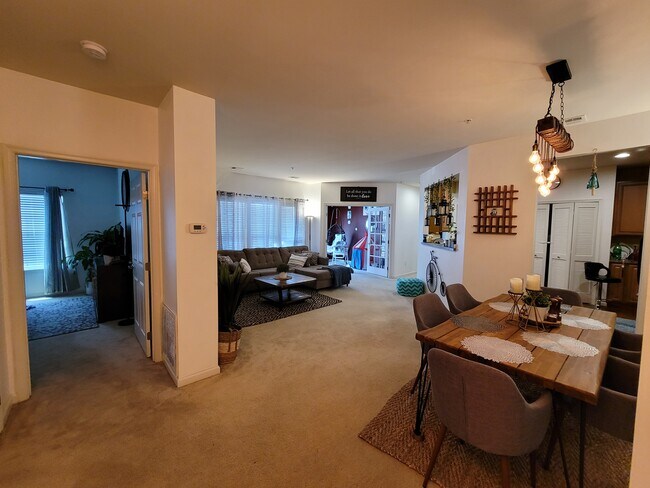 Building Photo - 5301 Wyndholme Cir