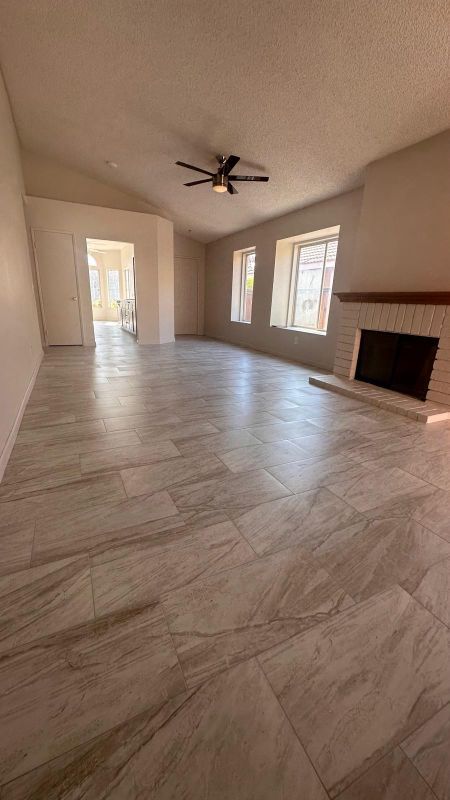 Building Photo - 27364 Family Cir
