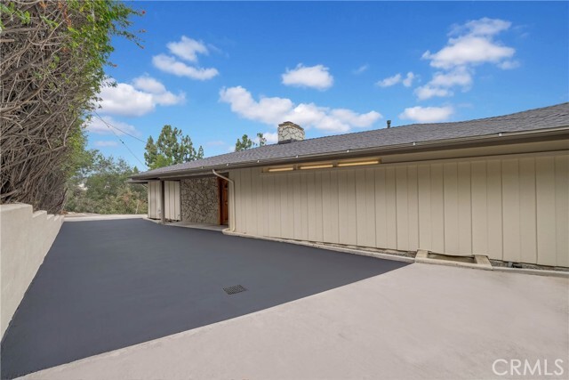 Building Photo - 859 St Katherine Dr