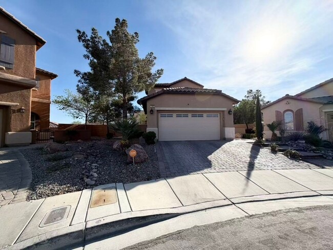 Building Photo - Wonderful 2 story single house located in Summerlin