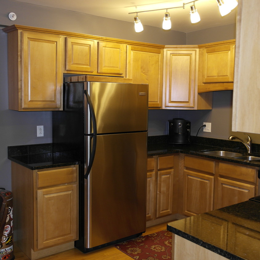 Kitchen - 8476 W 103rd Terrace