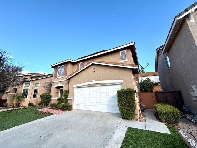 Foto del edificio - Move in special! Move in by 3/1 and get $300 off your first months rent! - Move-In Ready 3 bedroo...