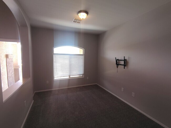 Foto del edificio - 8990 W Cloudwood Dr