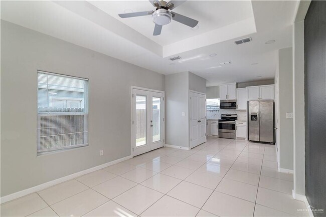 Foto del edificio - 405 W Rutherford Ave