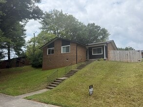 Building Photo - 1719 Hazen St