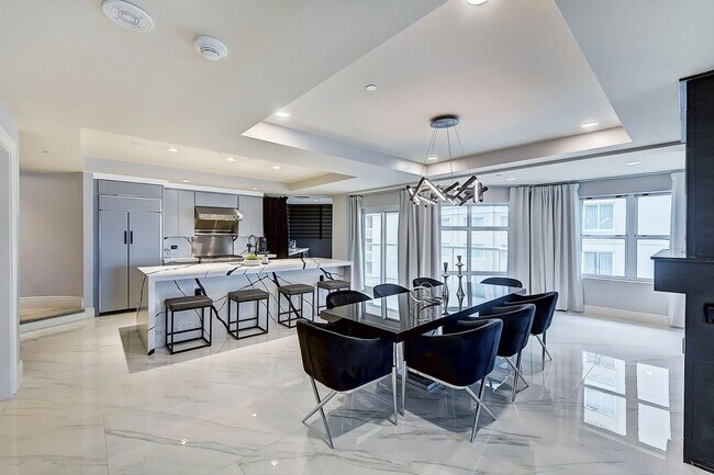 Foto del edificio - Modern High End Luxury Condo in Uptown Charlotte