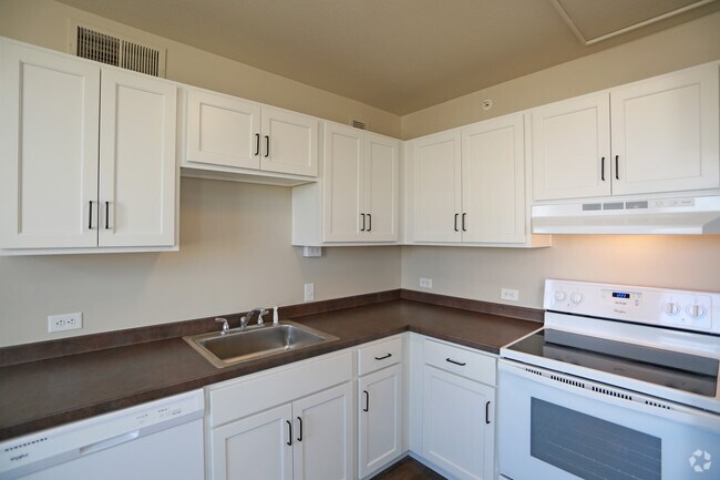 1HAB, 1BA - 620 ft² - Tammen Hall Senior Living 62+ Income Restrict