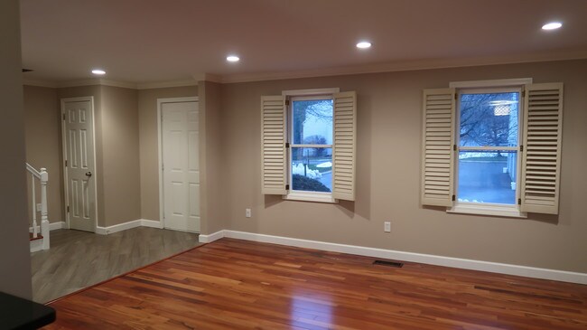 Foto del edificio - 31 Southgate Dr