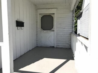 Building Photo - 49 S 19th St