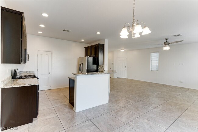 Foto del edificio - 6368 Joshuaville Dr