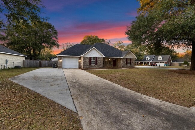 Building Photo - 125 Crossing Cir