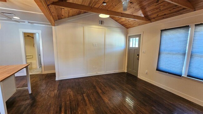 Foto del edificio - 1614 N Lynn St