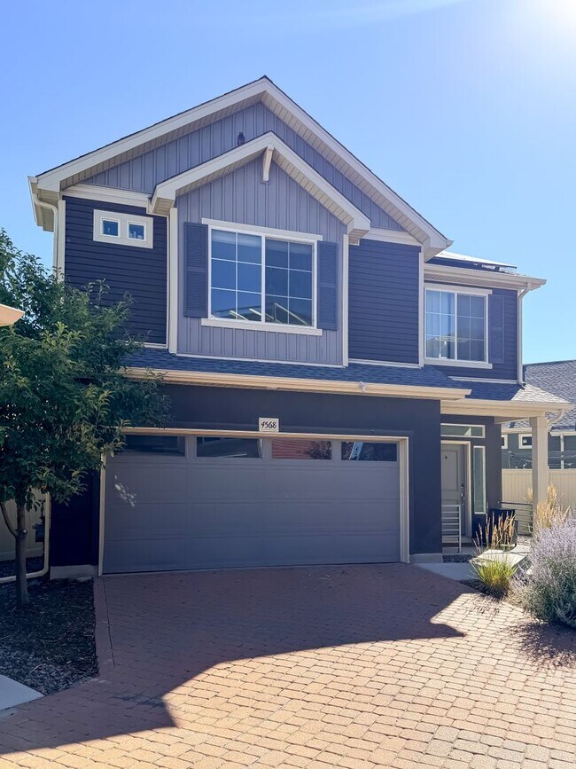 Building Photo - Beautiful Single Family Home | Aurora