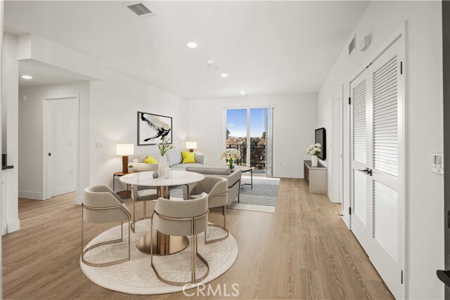 Foto principal - 11714 Archwood St