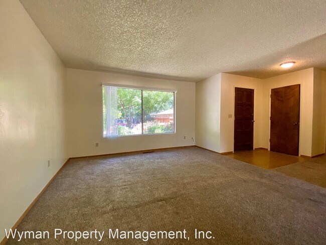 Building Photo - 425-429 Coffield Ave