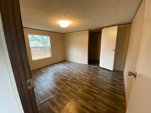 Foto del edificio - 1037 Victoria St