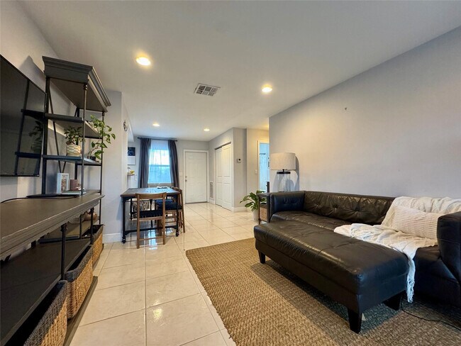 Foto del edificio - 2801 NE 33rd Ct