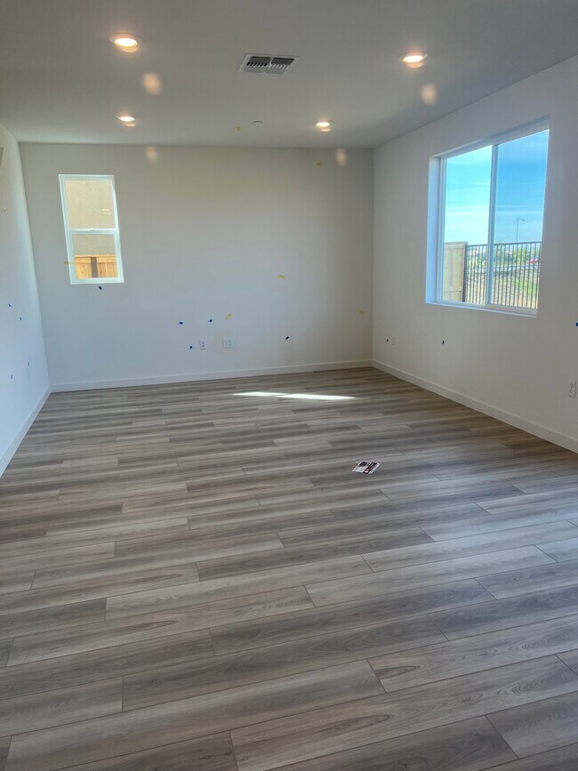 Building Photo - 3432 Voyager Dr