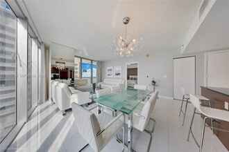 Building Photo - 495 Brickell Ave