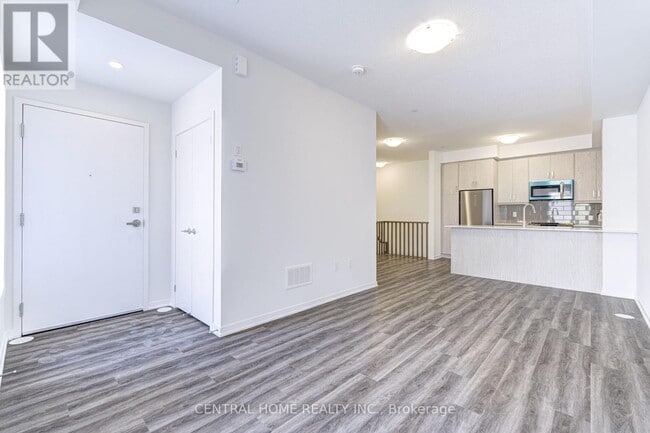 Building Photo - 130 Honeycrisp Cres