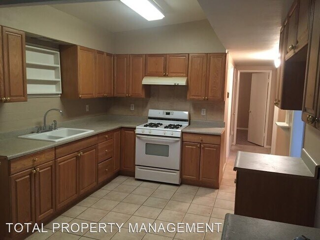 Building Photo - 3 br, 2 bath House - 5000 Carmen Blvd