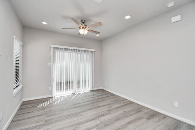 Building Photo - 23823 Cumberland Ridge Dr