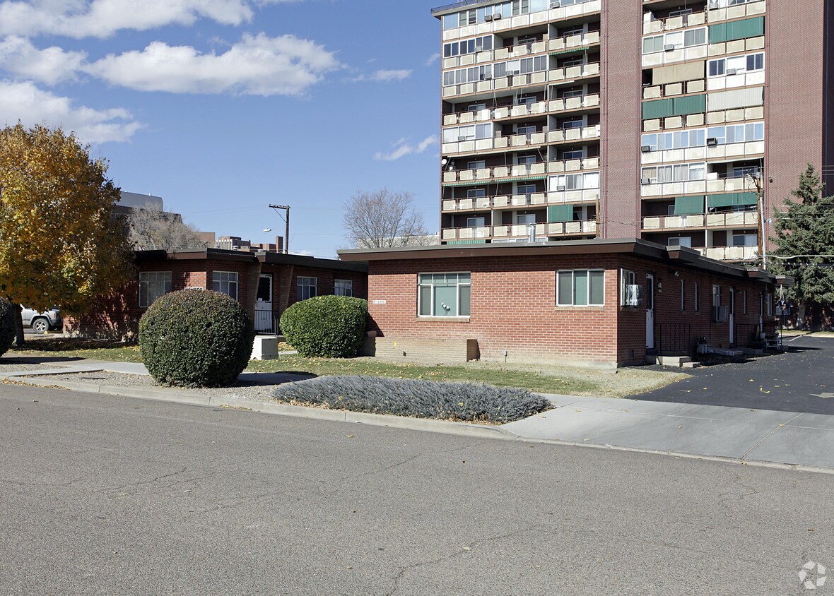 Foto del edificio - 221 W 14th St
