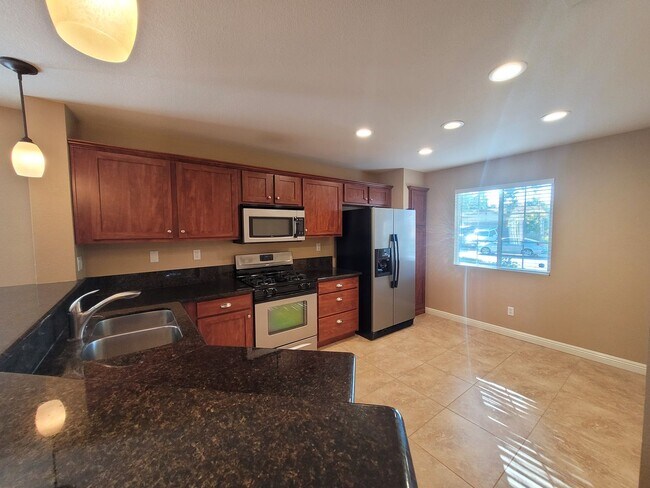 Building Photo - Beautiful home in Mather
