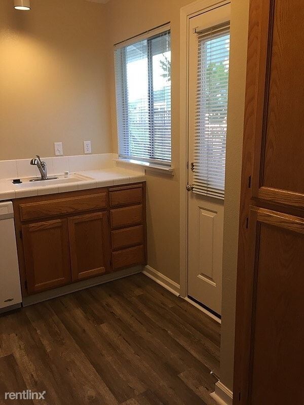 Foto del edificio - 3 br, 2 bath House - 8891 Gravenstein Way