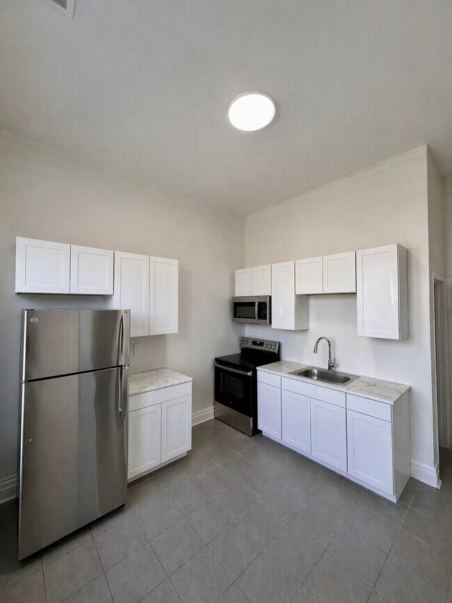 Foto del edificio - 102 Karl Brown Way