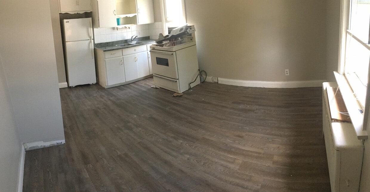 10 Seneca St Unit 2, St. Catharines, ON L2R 2T9 Apartment for Rent in